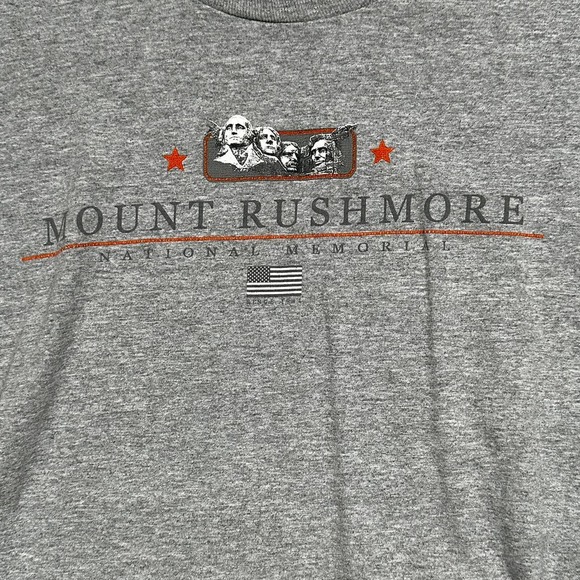 Vintage Made In USA  Mount Rushmore Grey T-shirt - Picture 2 of 8